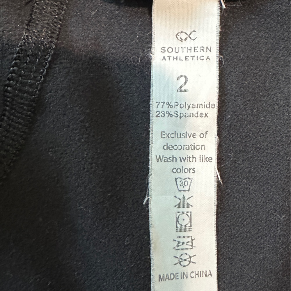Southern Athletica Cropped Contour Jacket in Black Size 2 - Picture 10 of 13